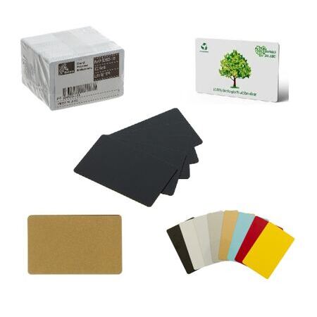 Plastikkarten ISO weiss, schwarz, farbig